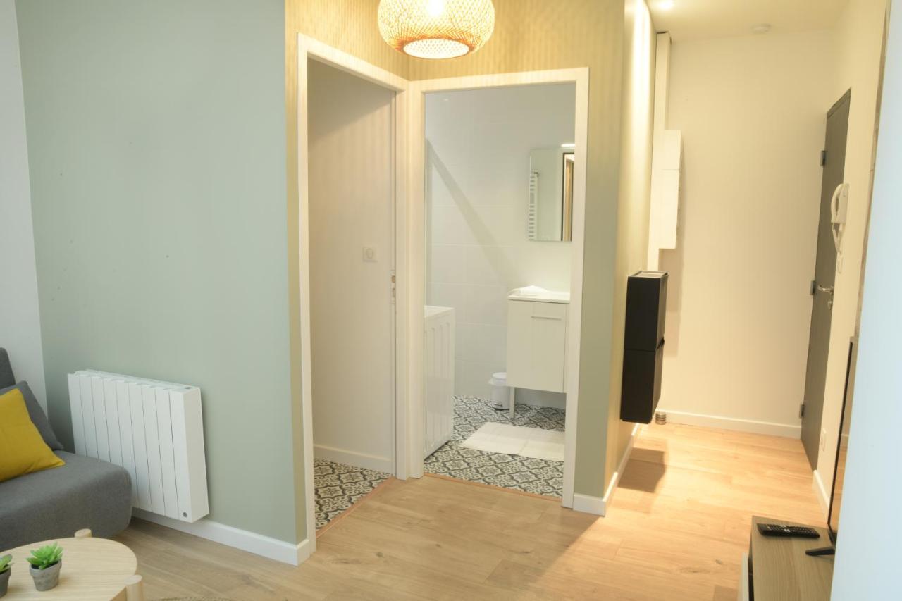 T2 Avec Verriere Situe En Hyper Centre Avec Wifi, Linge, Draps, Savons Et Serviettes Fournis Cognac Exterior foto